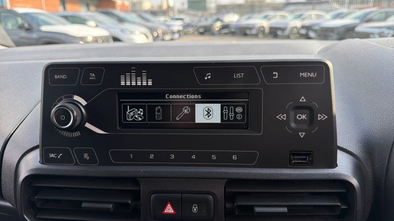 Vauxhall Combo Cargo Combo L1 Diesel 2300 1.5 Turbo D 100ps H1 Sportive Van